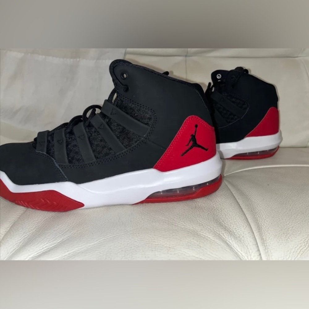 Nike Jordan shoes size 8 and hoodie size small